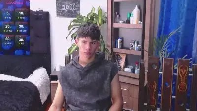 _noahdiaz — Freechat on Cam4