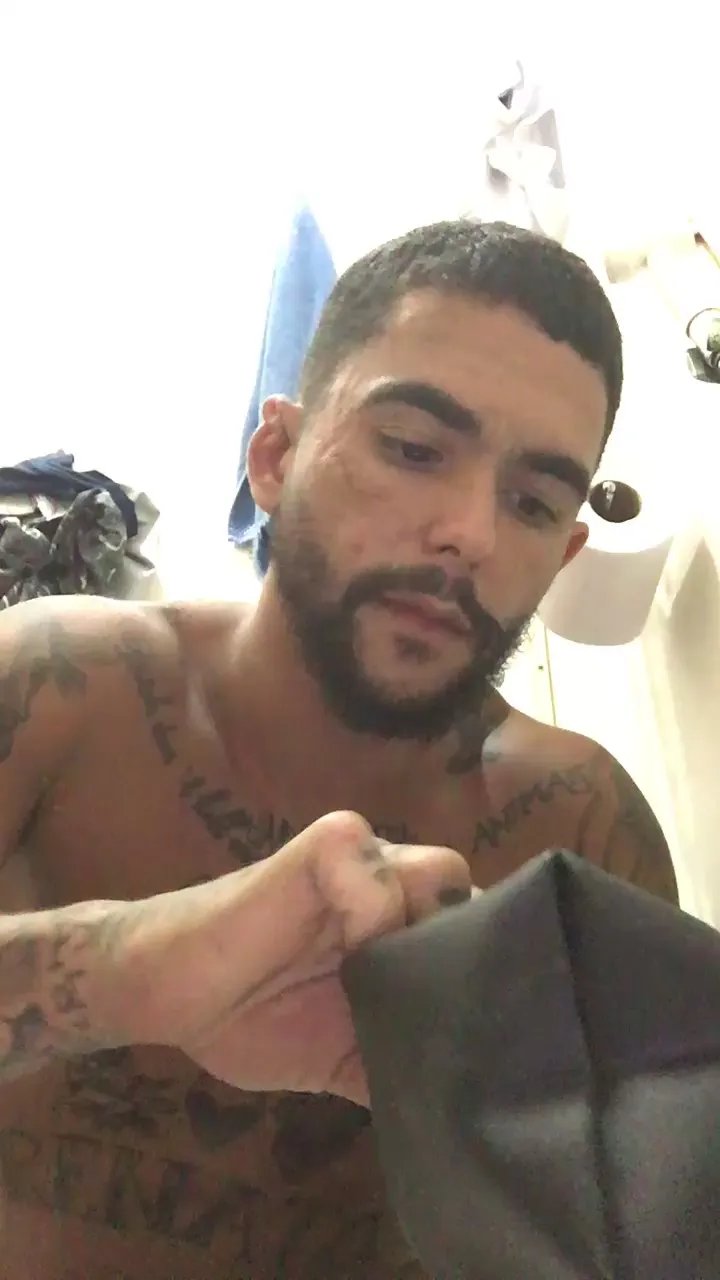 Offline Abrahao22 on Cam4