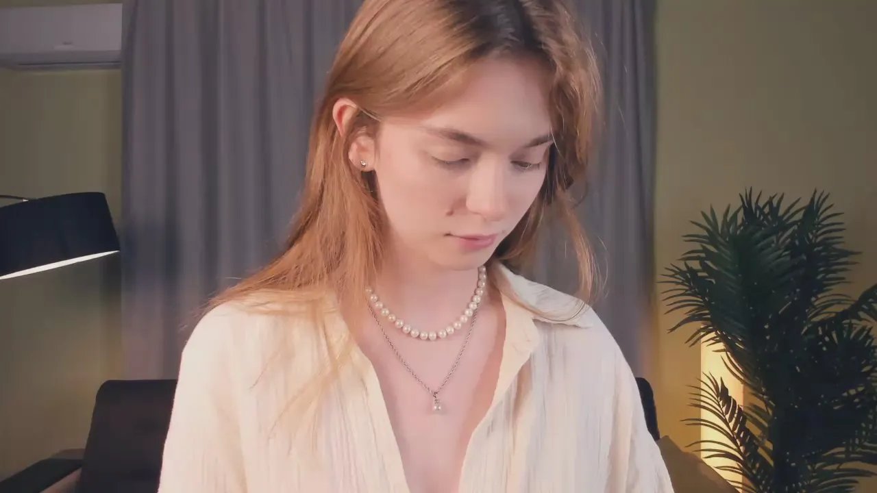 Freechat AccaCritchlow on Cam4