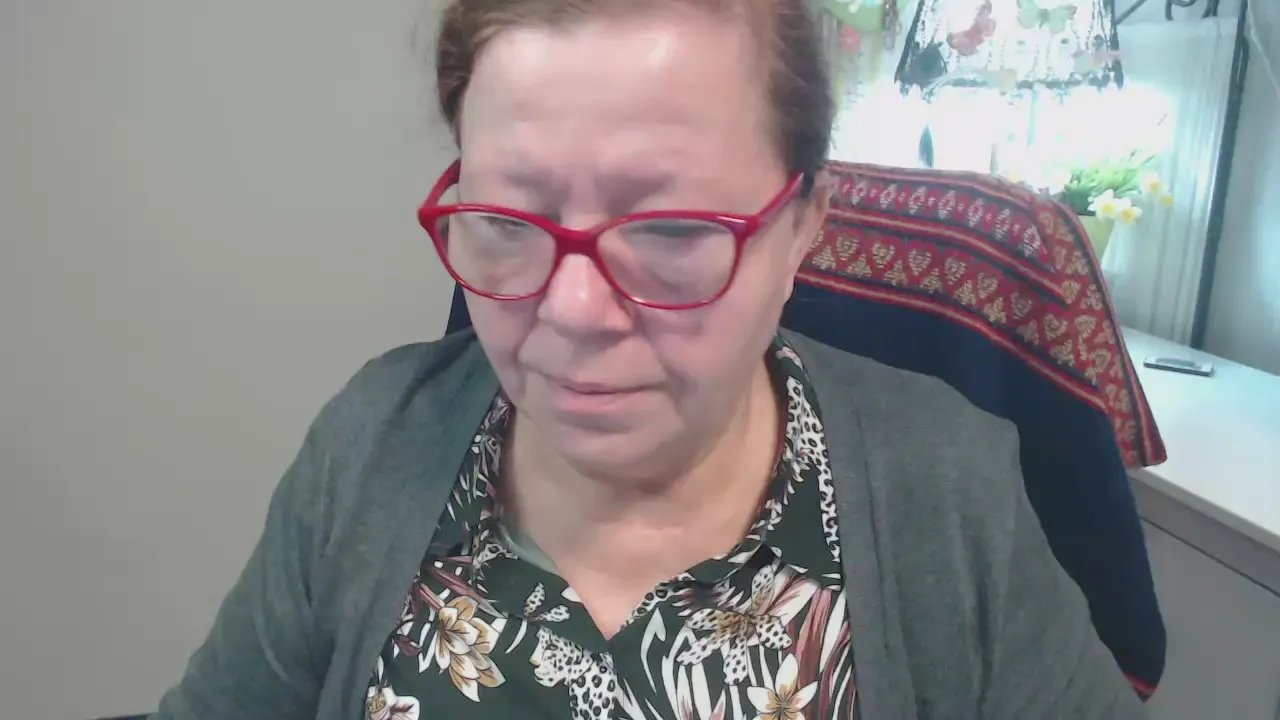 Offline adele69sexy on Cam4