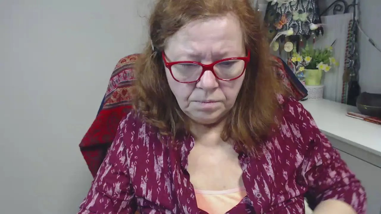 Offline adele69sexy on Cam4