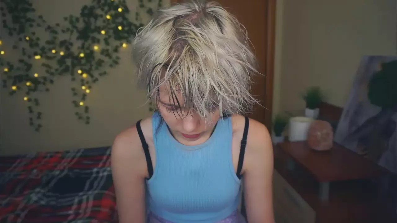 Offline AftonFountain on Cam4