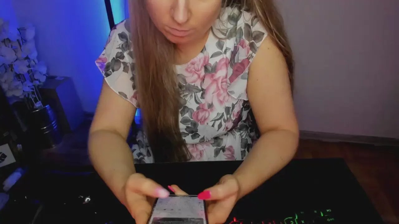 Offline AlenaGoddess on Cam4