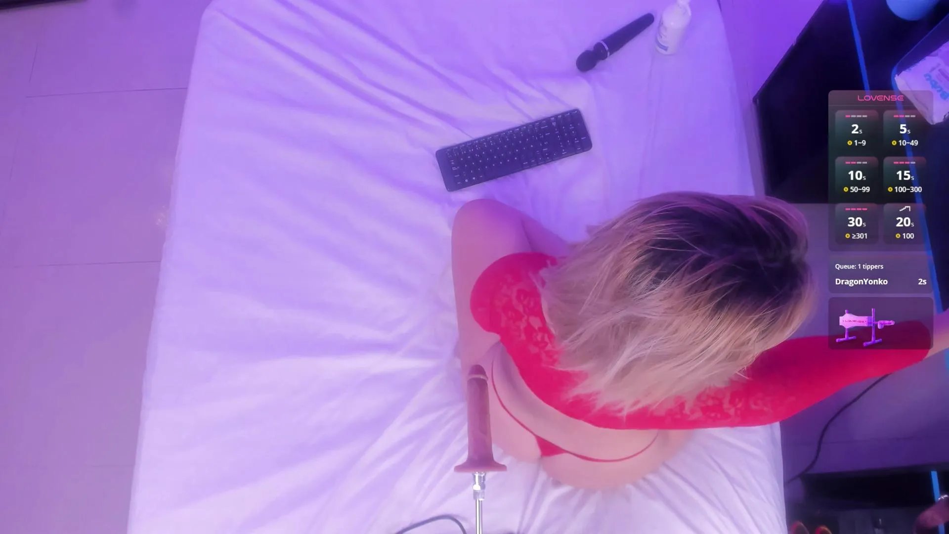 Offline AlessiaDouce on Cam4