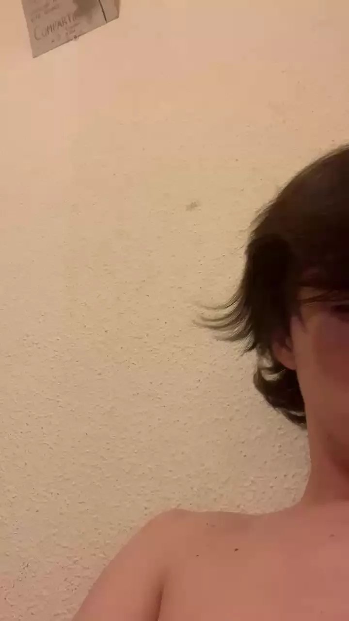 Offline Alexitwink19 on Cam4