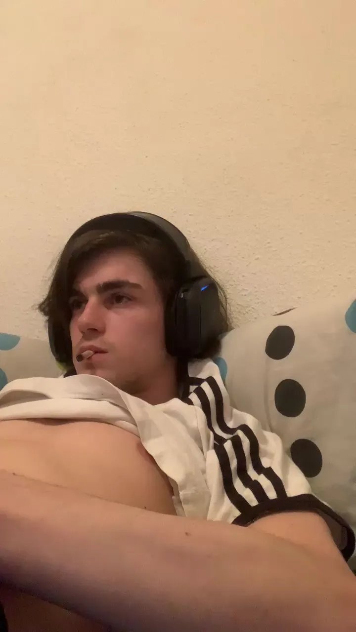 Offline Alexitwink19 on Cam4