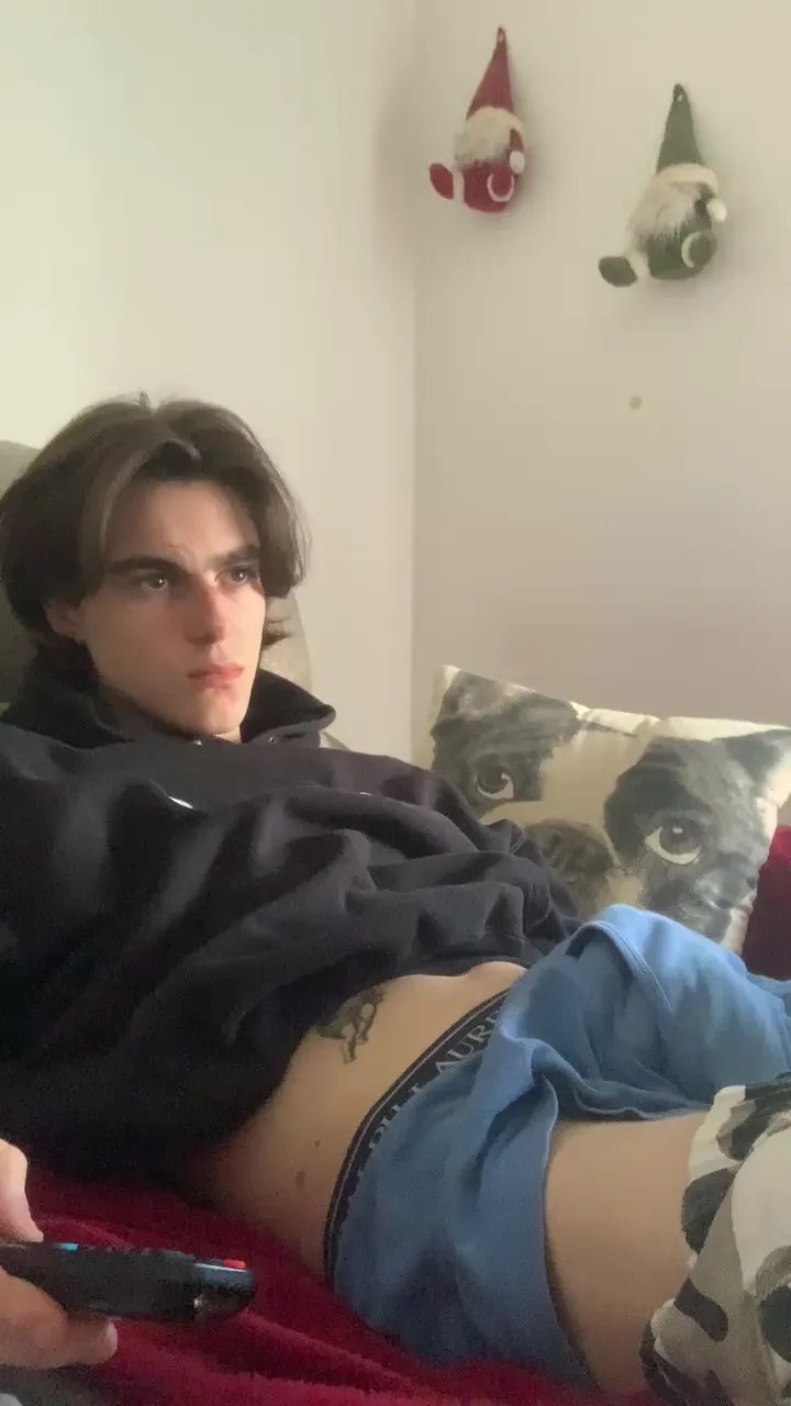 Offline Alexitwink19 on Cam4