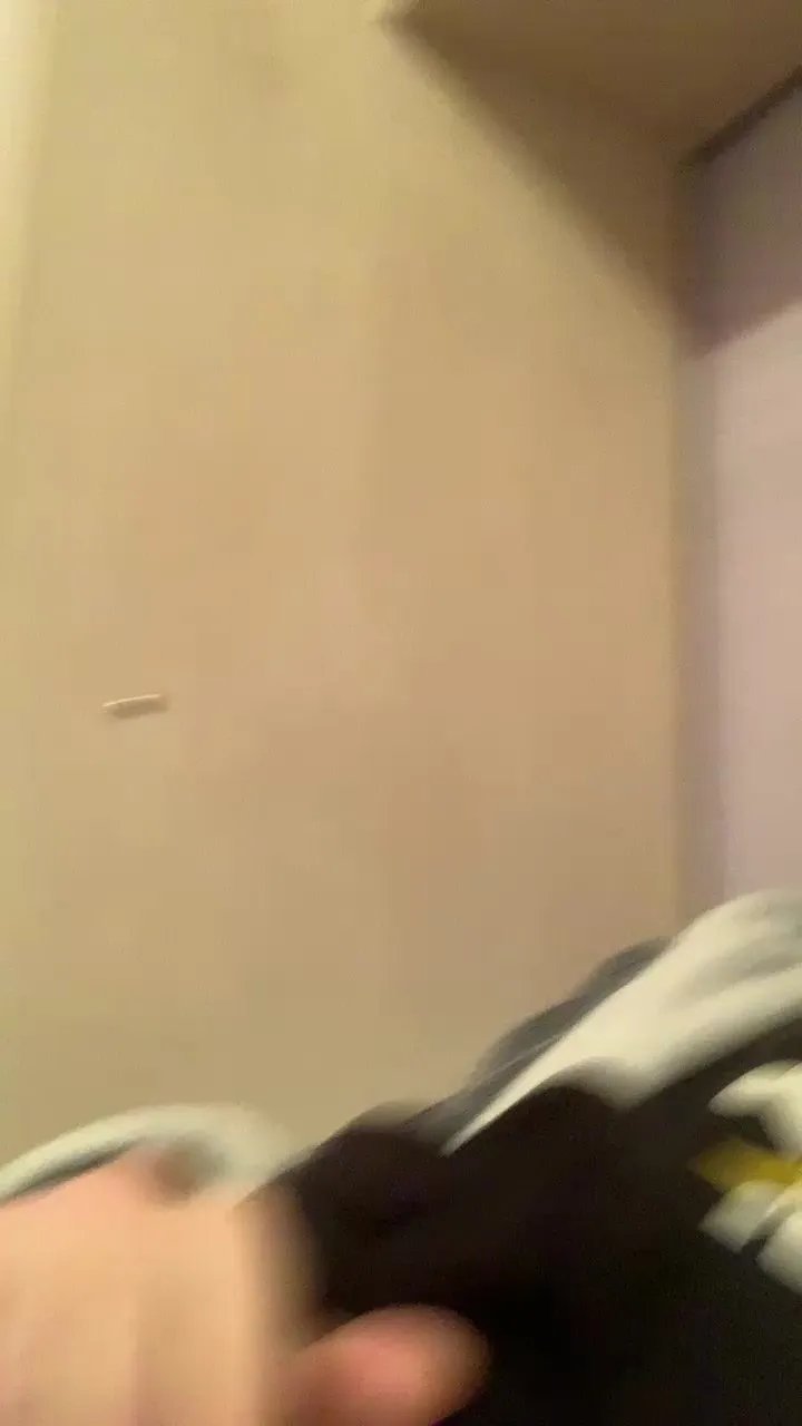 Offline Alexitwink19 on Cam4