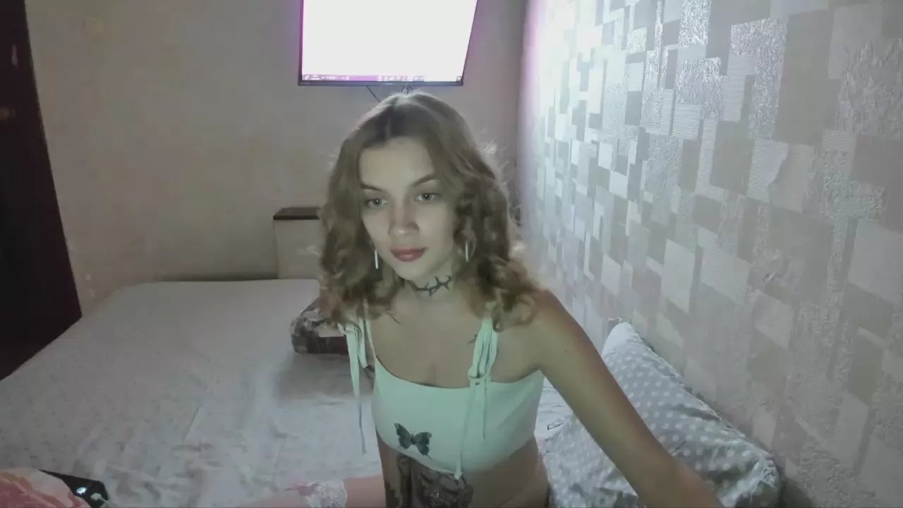 Offline AlisTris on Cam4