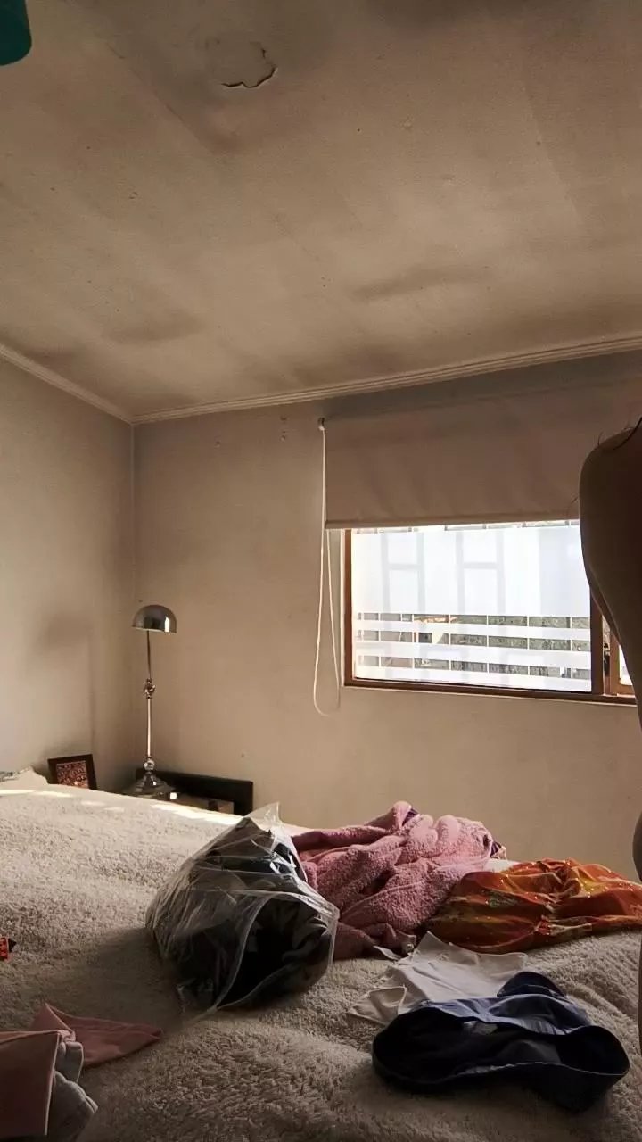 Offline AlmaPagana on Cam4