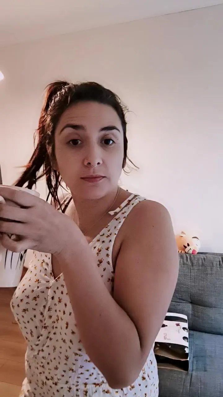 Offline AlmaPagana on Cam4