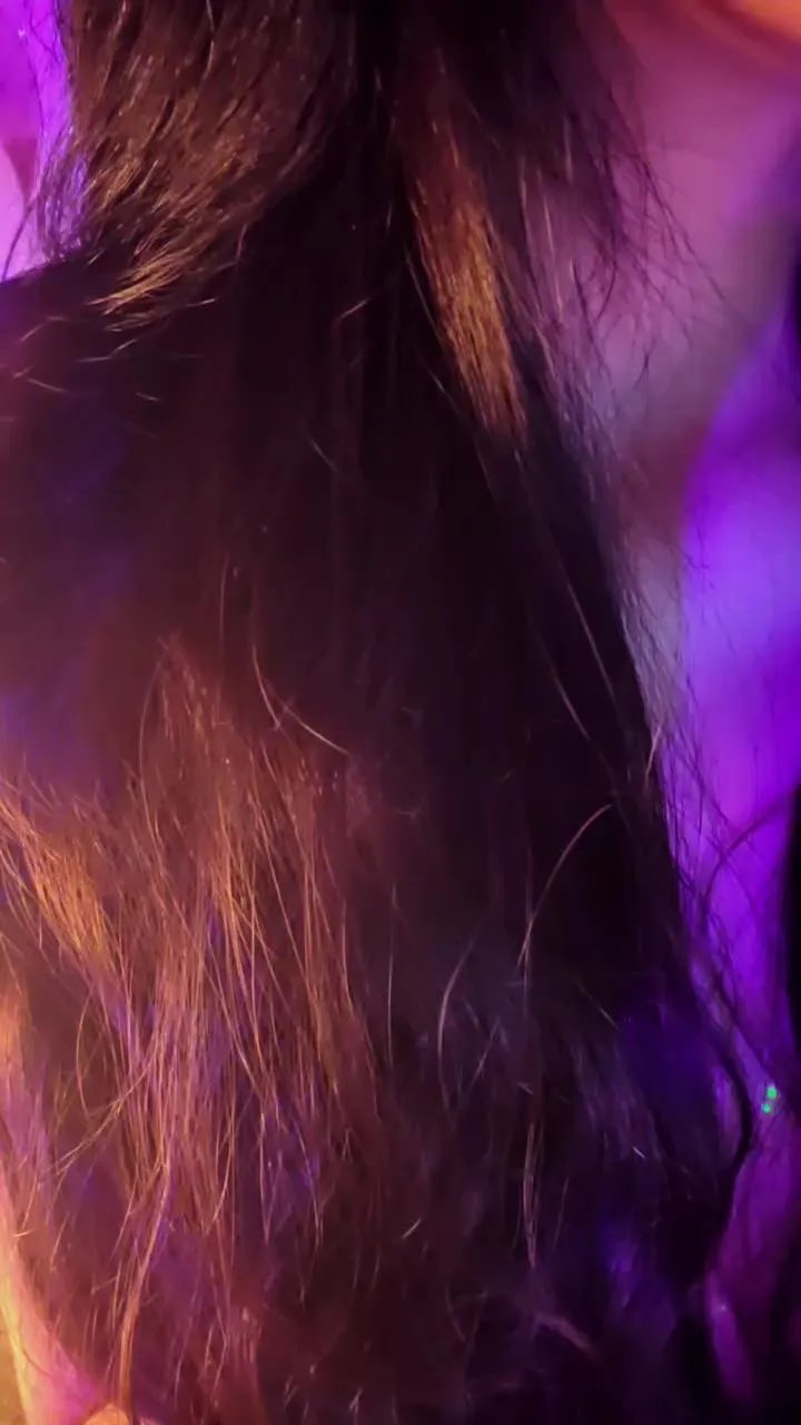 Offline Aloneathome22 on Cam4