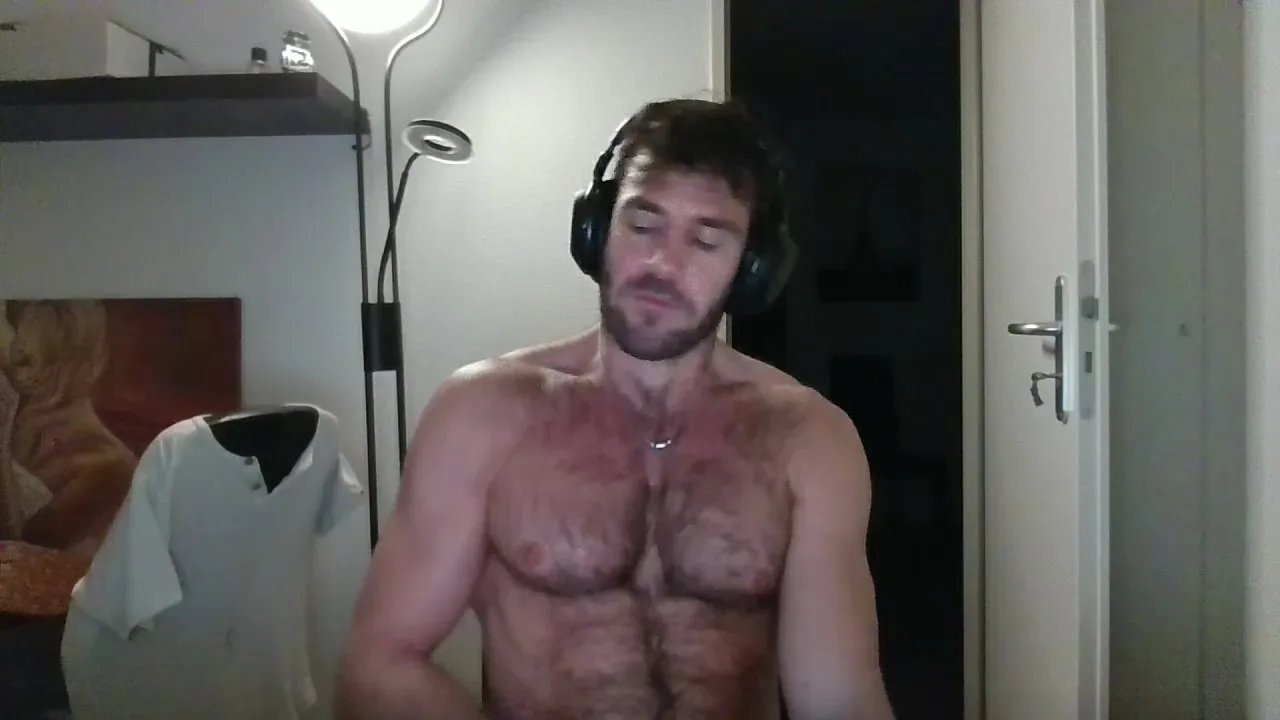 Offline ALPHA_HUNK on Cam4