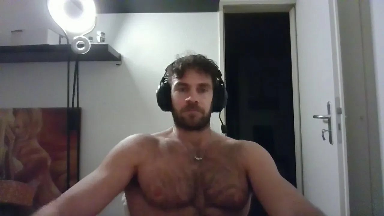 Offline ALPHA_HUNK on Cam4