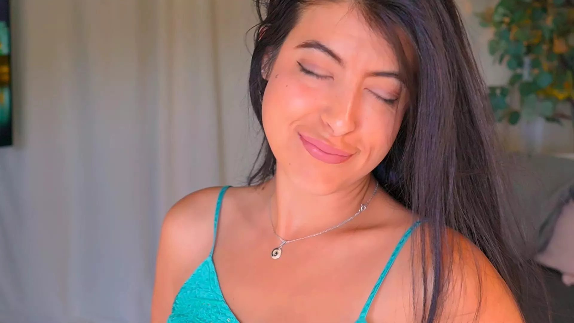 Offline Anabel_curvy on Cam4