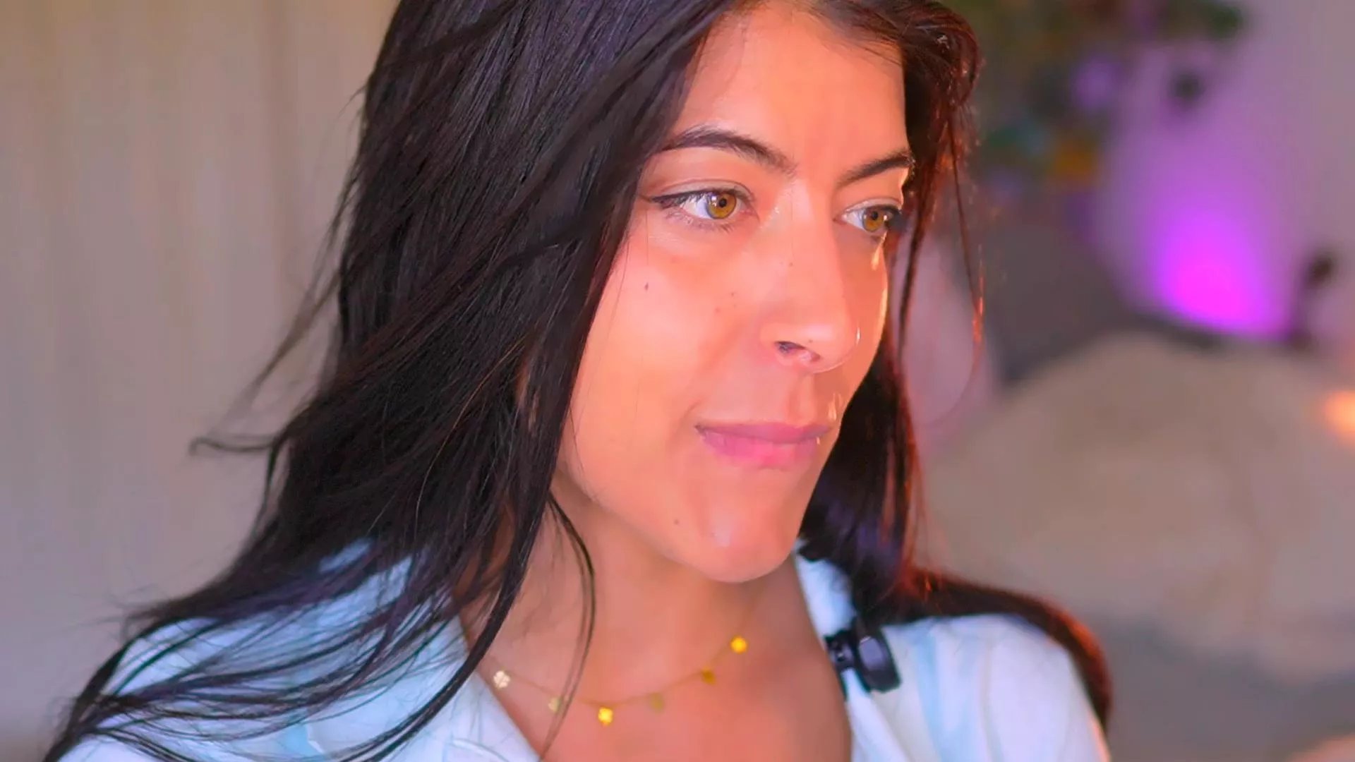 Offline Anabel_curvy on Cam4