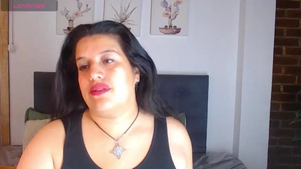 Offline andrea_secret_ on Cam4