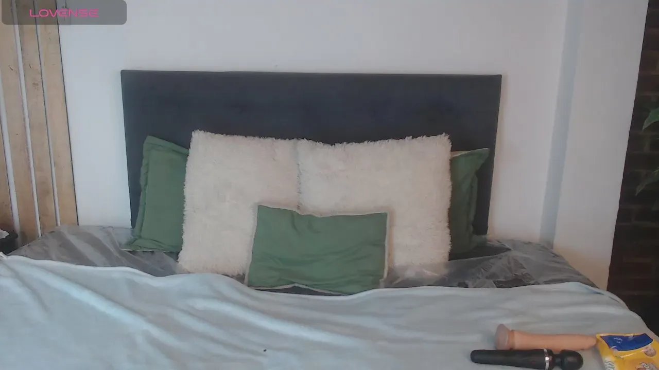 Offline andrea_secret_ on Cam4