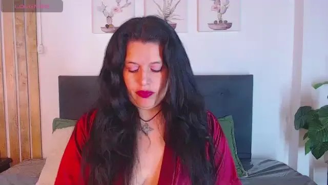 Offline andrea_secret_ on Cam4