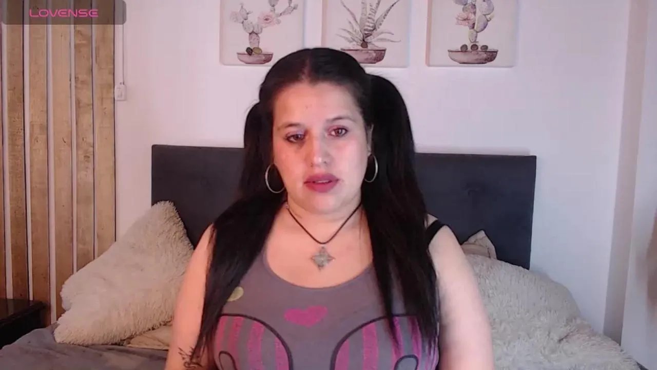 Offline andrea_secret_ on Cam4