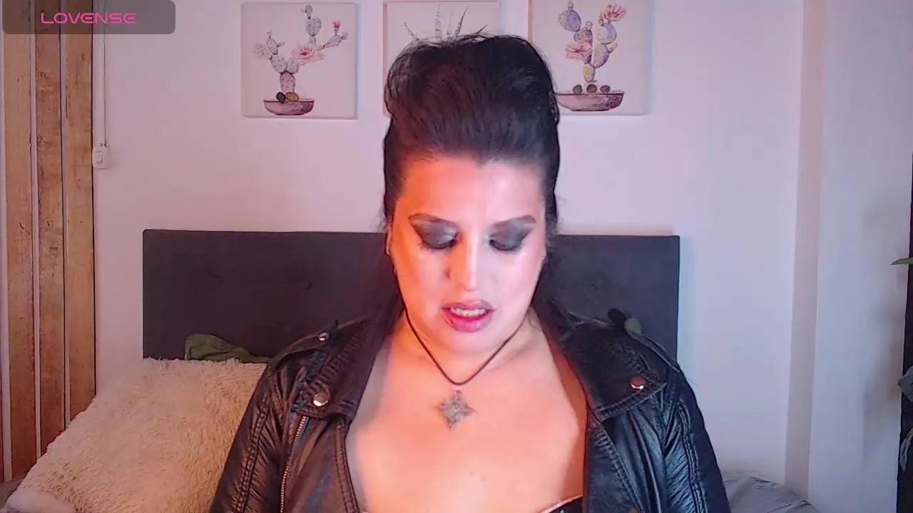 Offline andrea_secret_ on Cam4