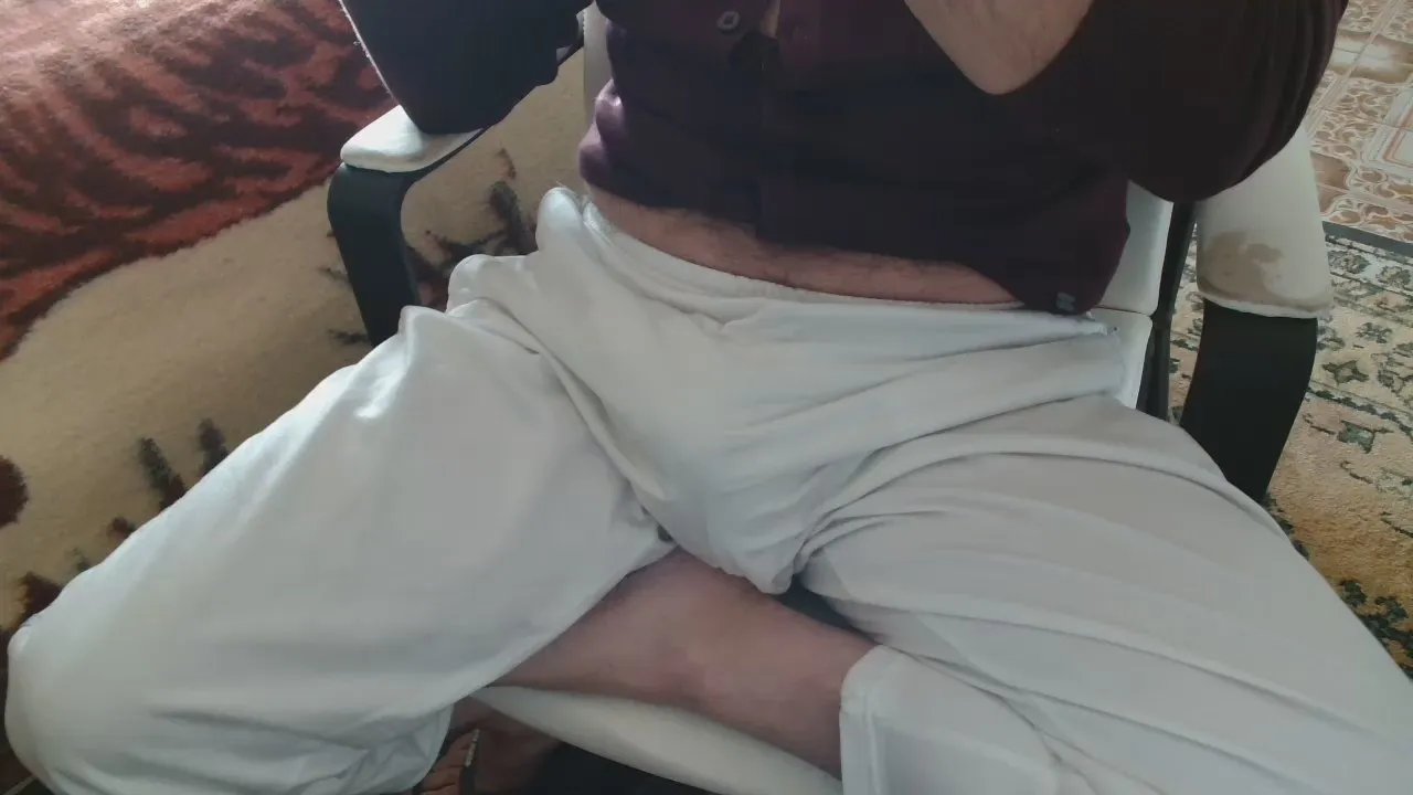 Offline andregrosso24 on Cam4