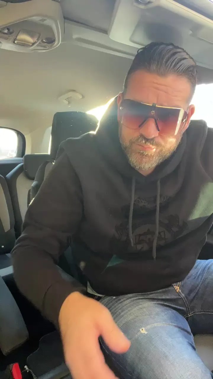 Offline Anjelo79 on Cam4