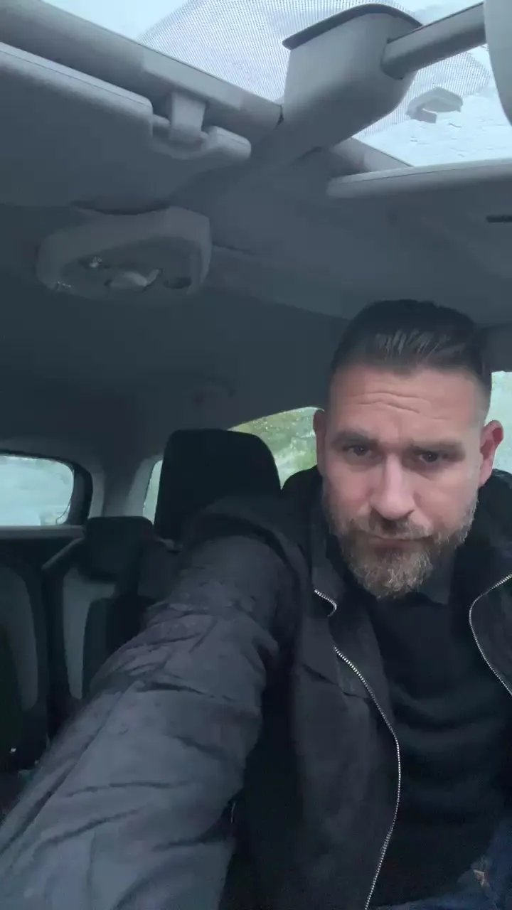 Offline Anjelo79 on Cam4