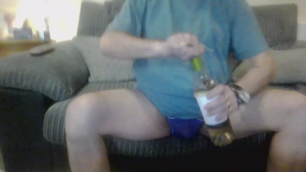 Offline Armysgtbriefs on Cam4