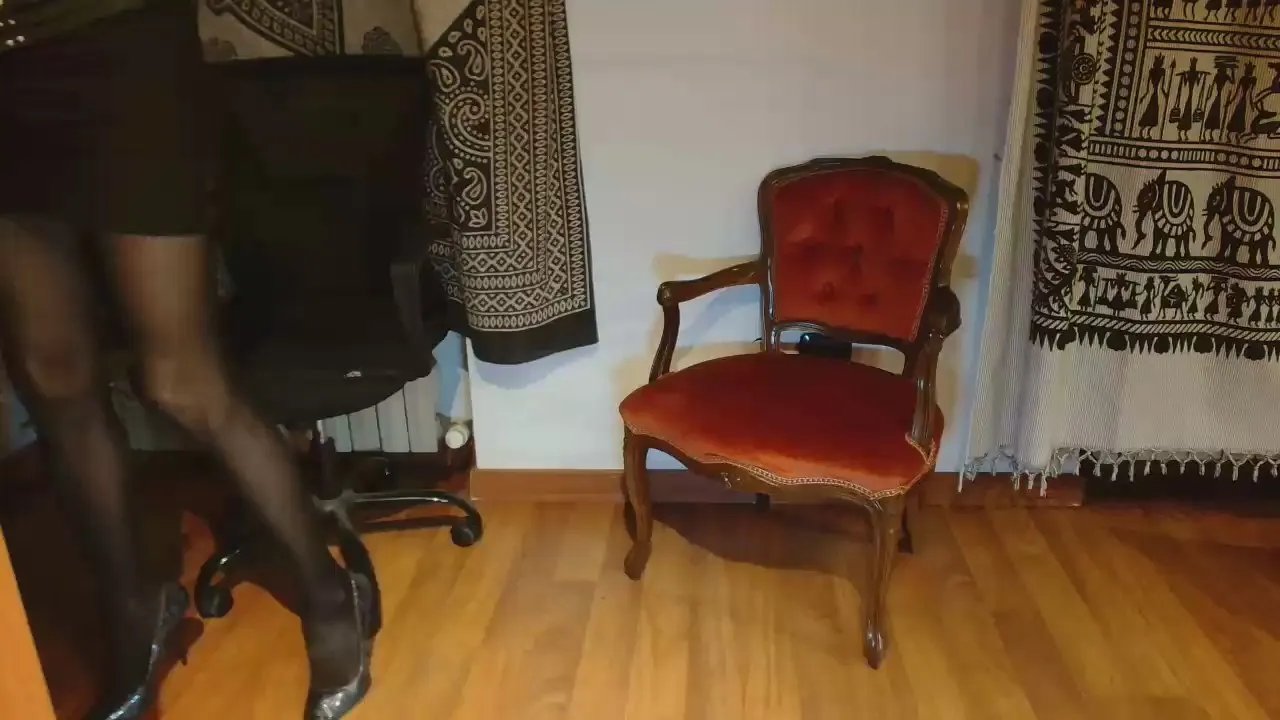 Offline asiaheels on Cam4