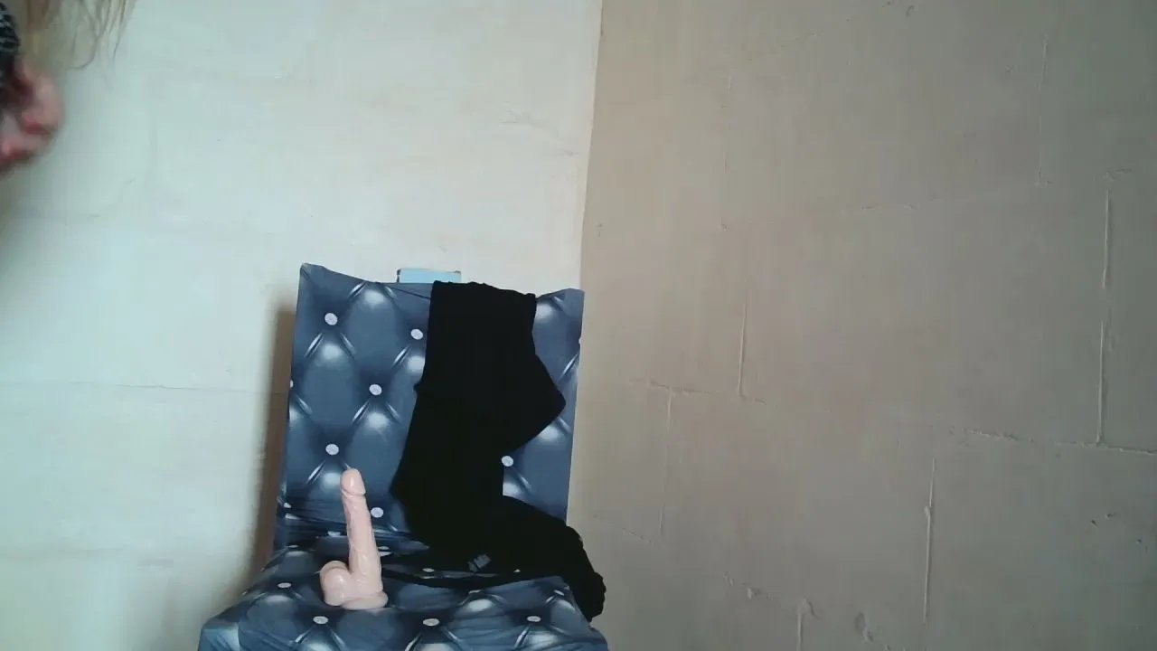 Offline BambolaGenuina on Cam4