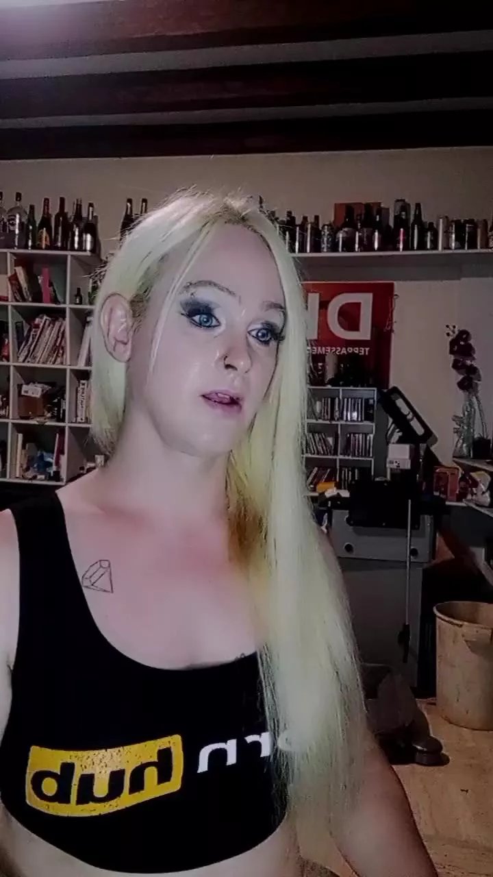 Offline Barbieandteddy on Cam4