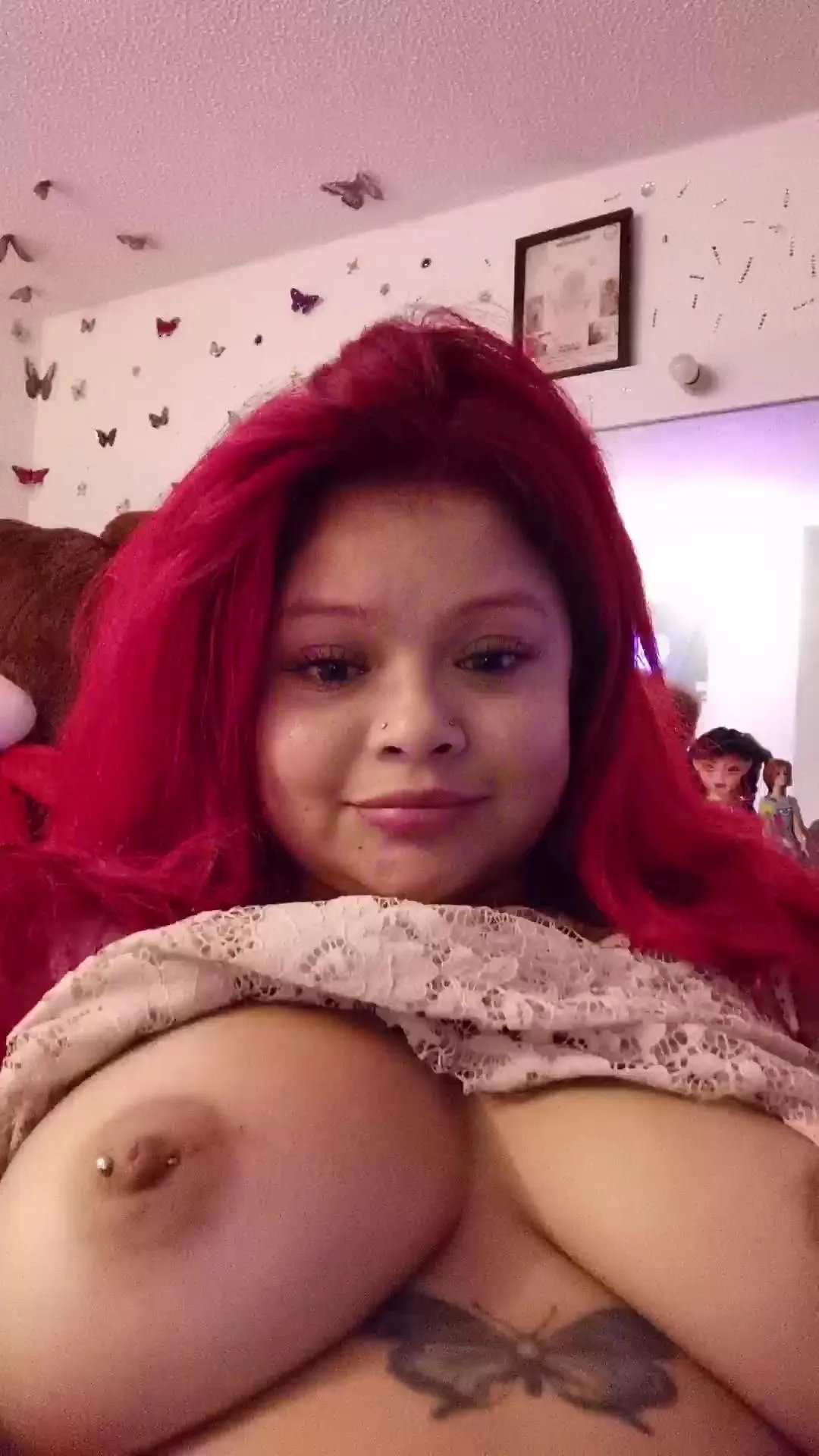 Offline barbiee_doll on Cam4