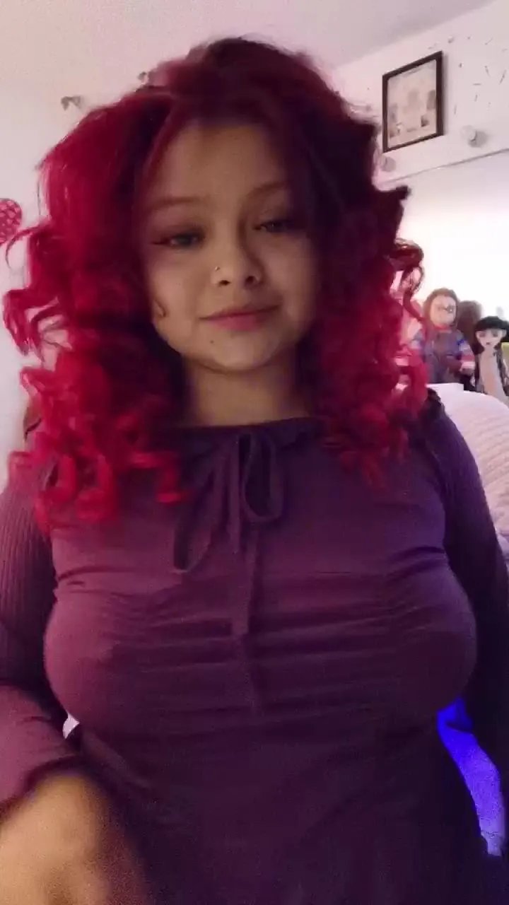 Offline barbiee_doll on Cam4