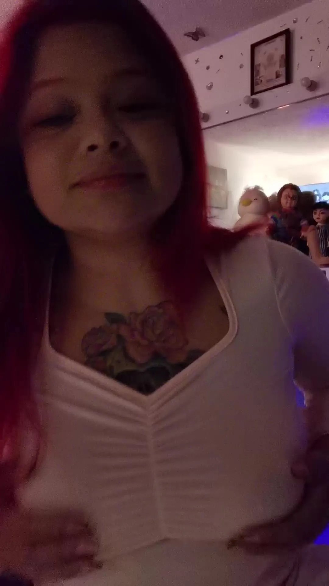 Offline barbiee_doll on Cam4