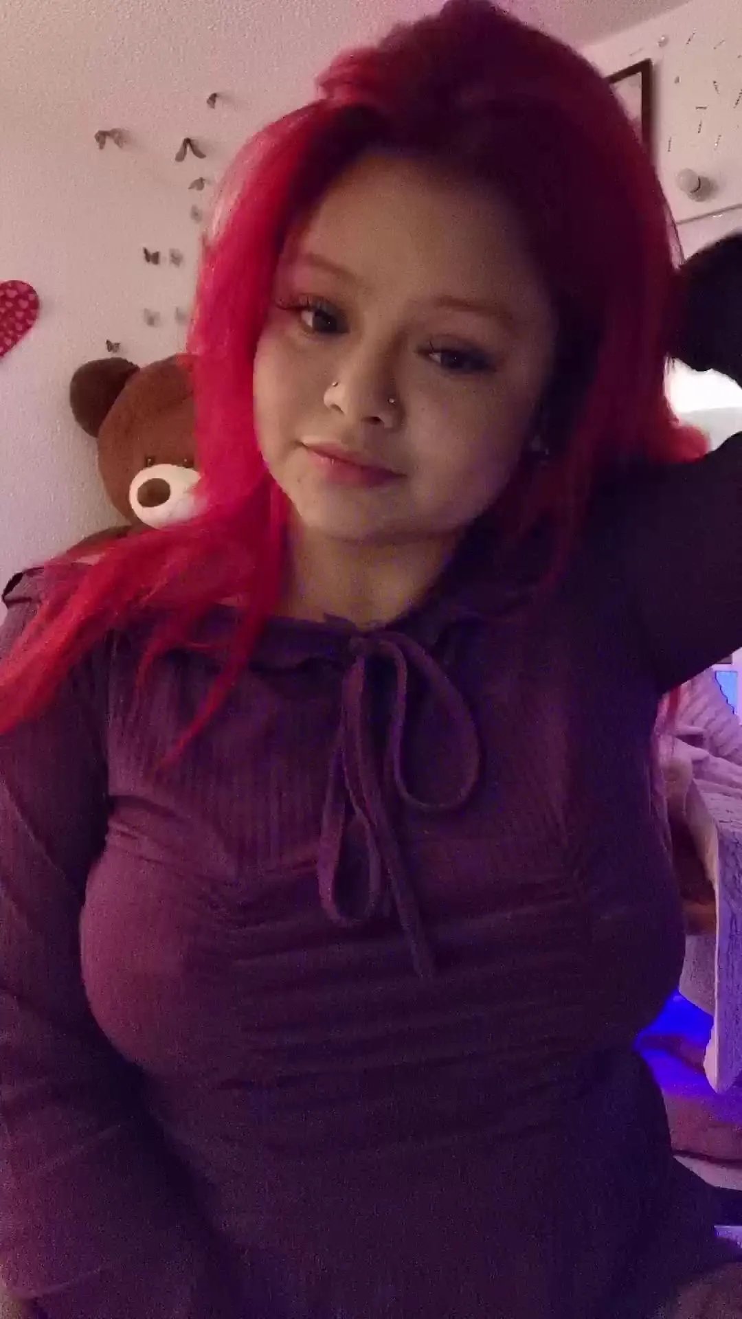 Offline barbiee_doll on Cam4