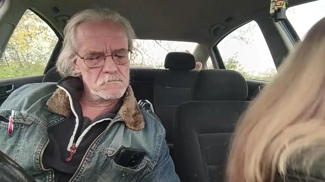 Offline bdsmpaarohnegr1 on Cam4