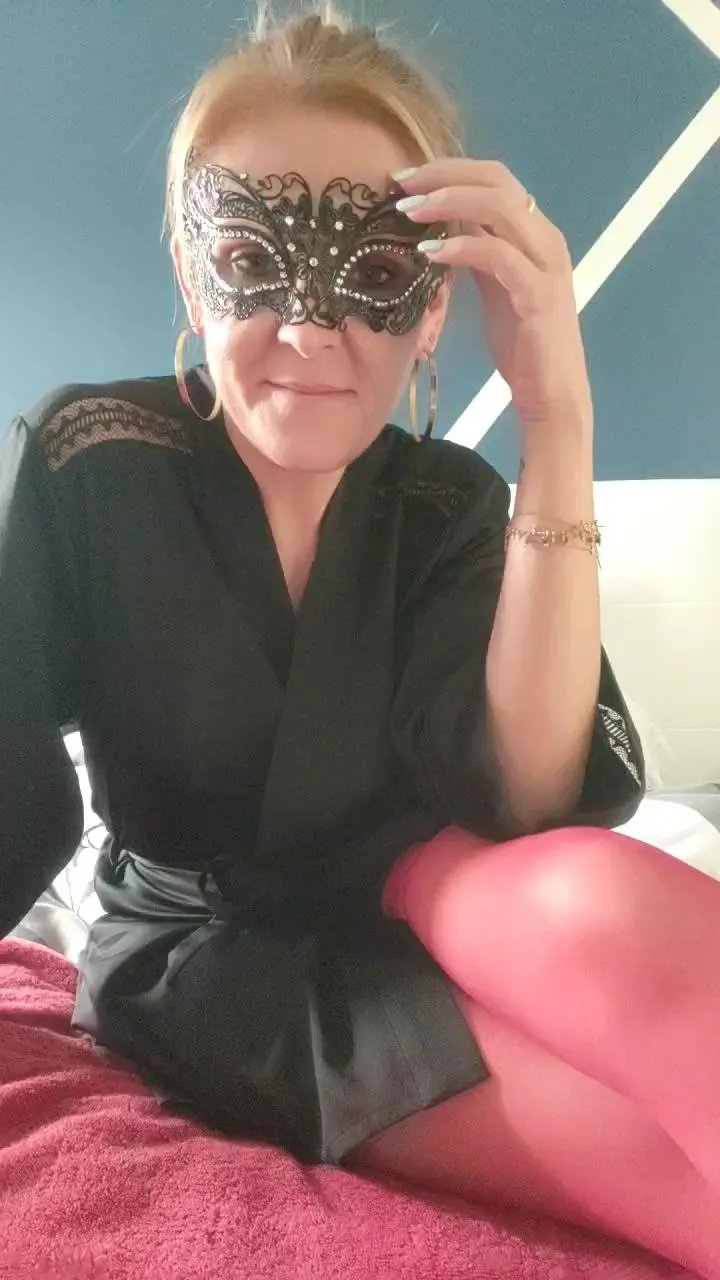 Offline Bellemasquer on Cam4