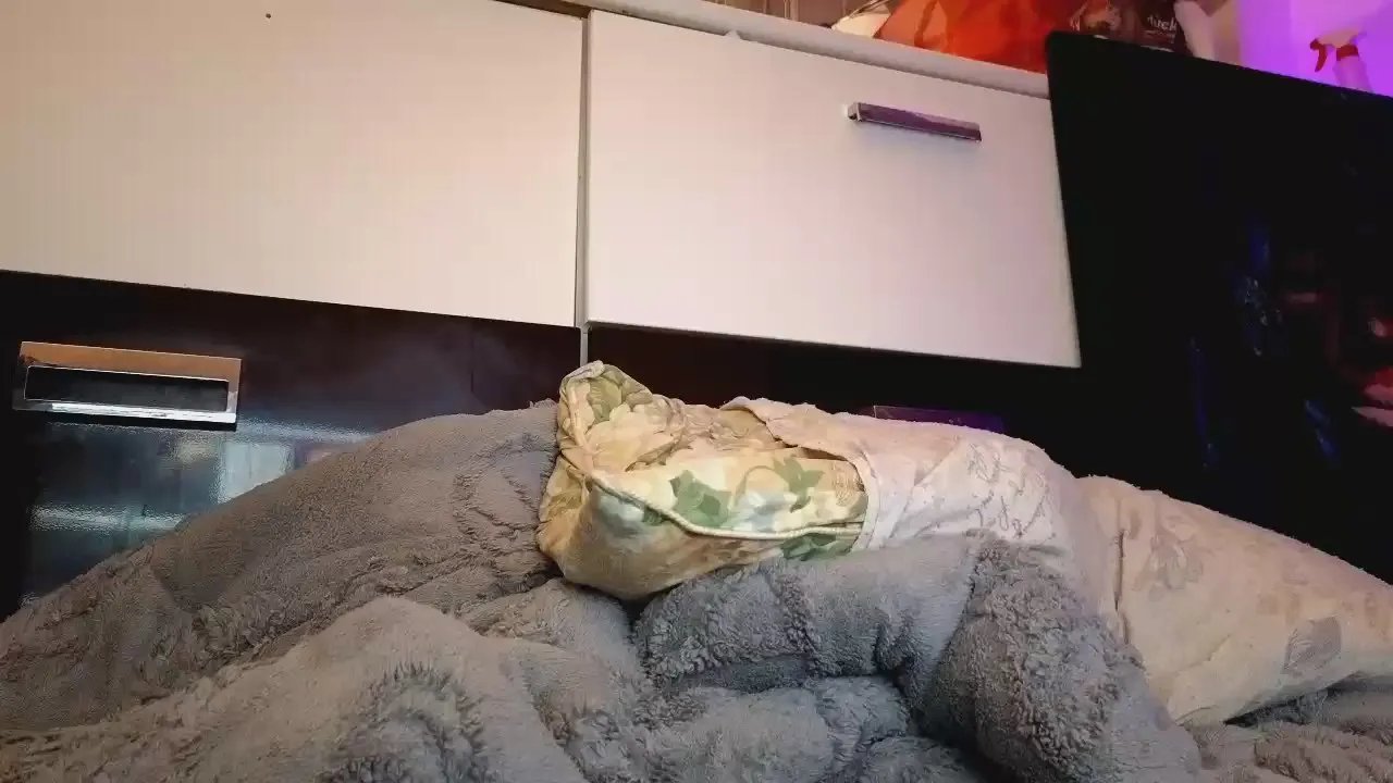 Offline Biatriss on Cam4