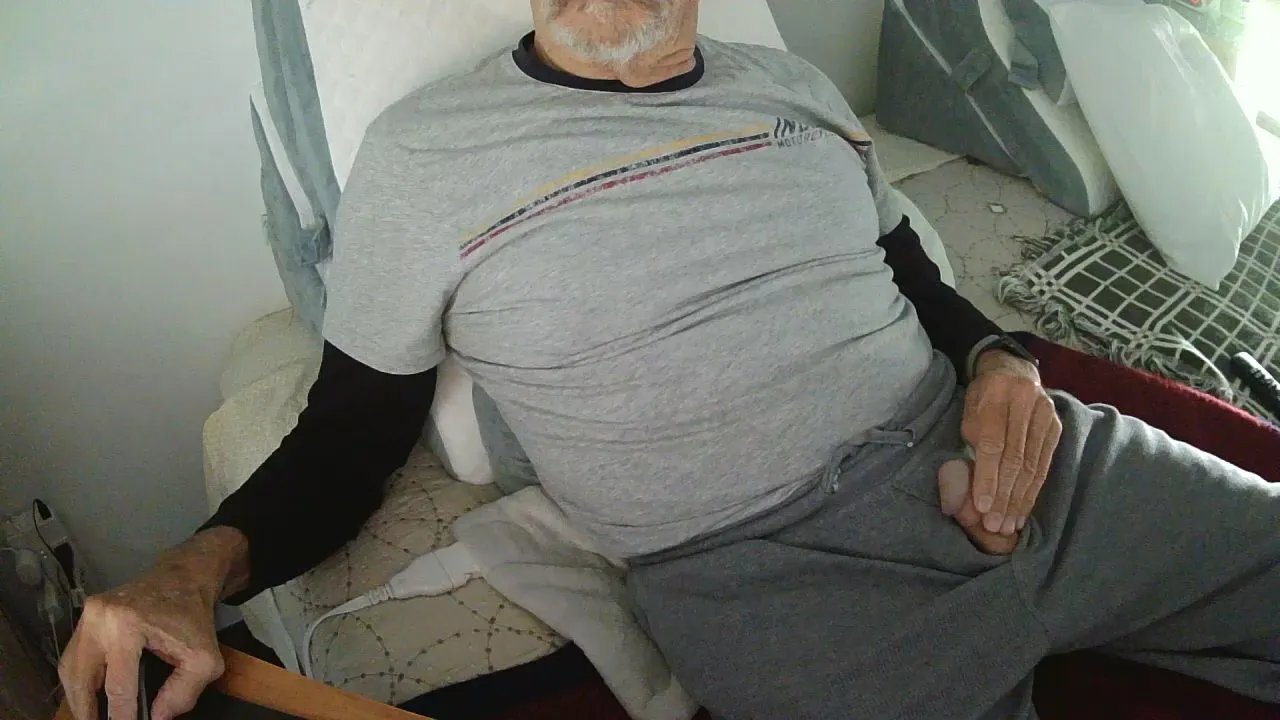 Offline bidad722 on Cam4