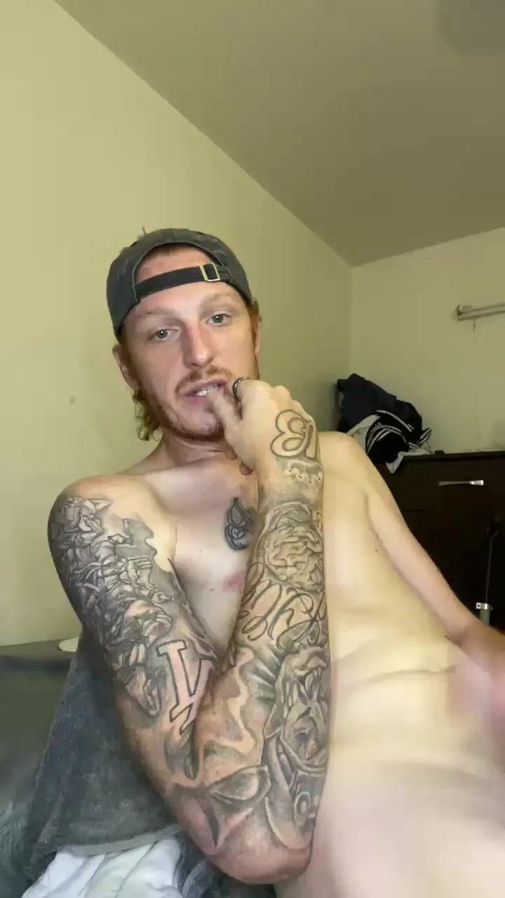 Offline BIGxRED420 on Cam4