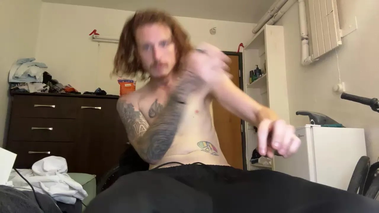 Offline BIGxRED420 on Cam4