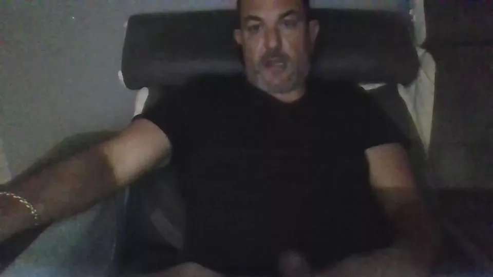 Offline BIRDY1383 on Cam4