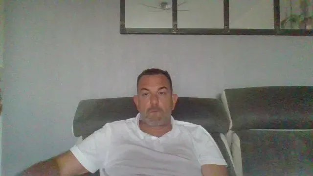 Offline BIRDY1383 on Cam4