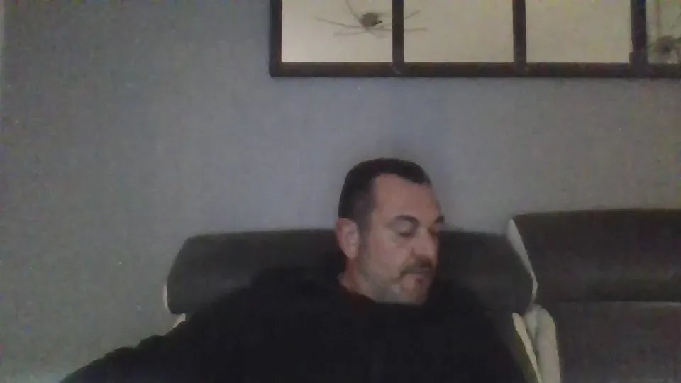 Offline BIRDY1383 on Cam4