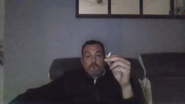 Offline BIRDY1383 on Cam4