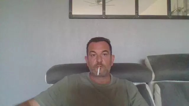 Offline BIRDY1383 on Cam4