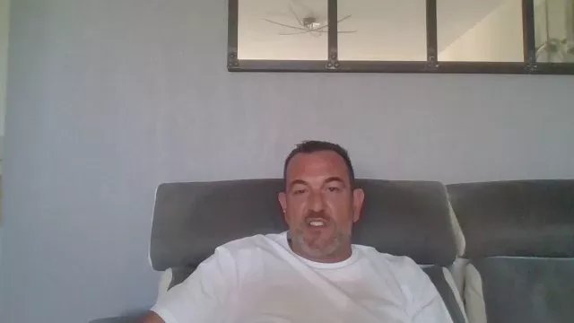 Offline BIRDY1383 on Cam4