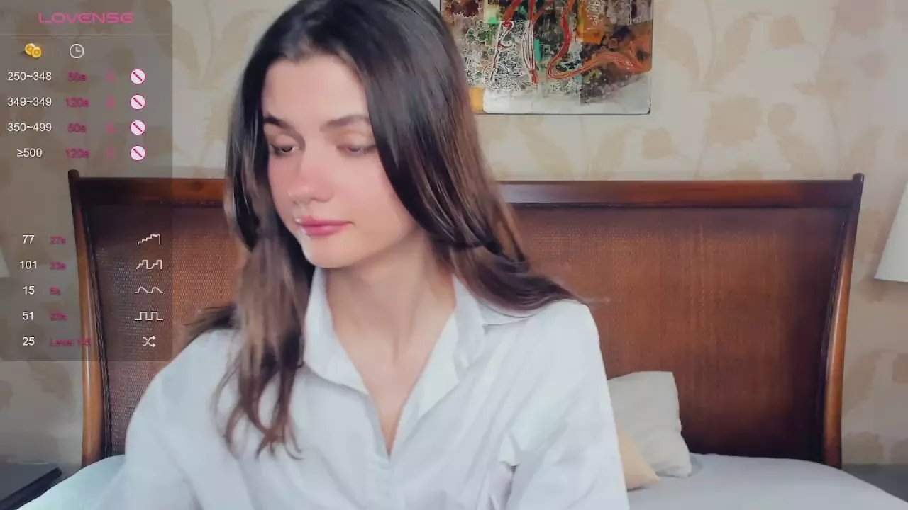 Offline BonnieCagev on Cam4