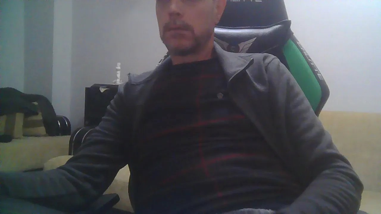 Offline boranfun29 on Cam4